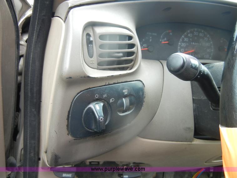 image for item D4958 1997 Ford F150 pickup truck