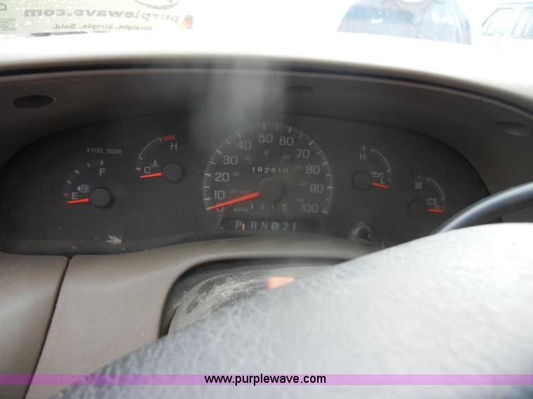 image for item D4958 1997 Ford F150 pickup truck