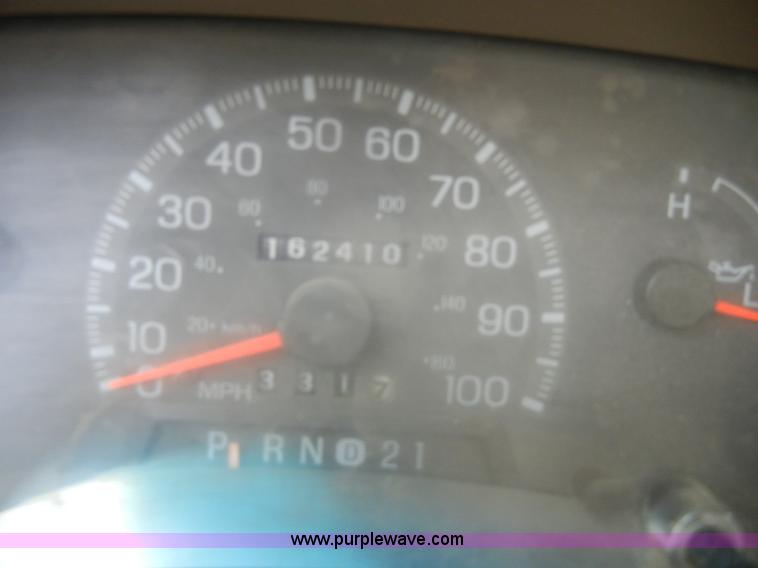 image for item D4958 1997 Ford F150 pickup truck