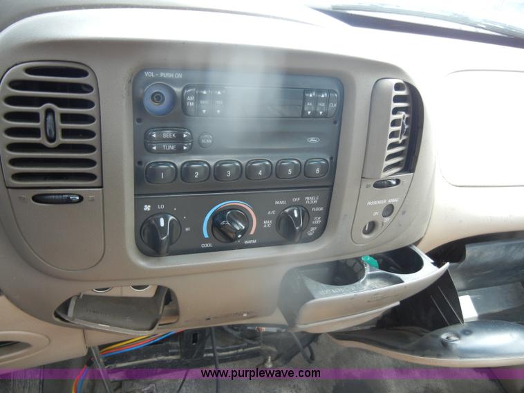 image for item D4958 1997 Ford F150 pickup truck