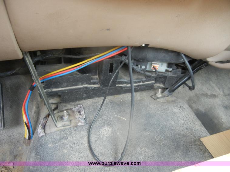 image for item D4958 1997 Ford F150 pickup truck