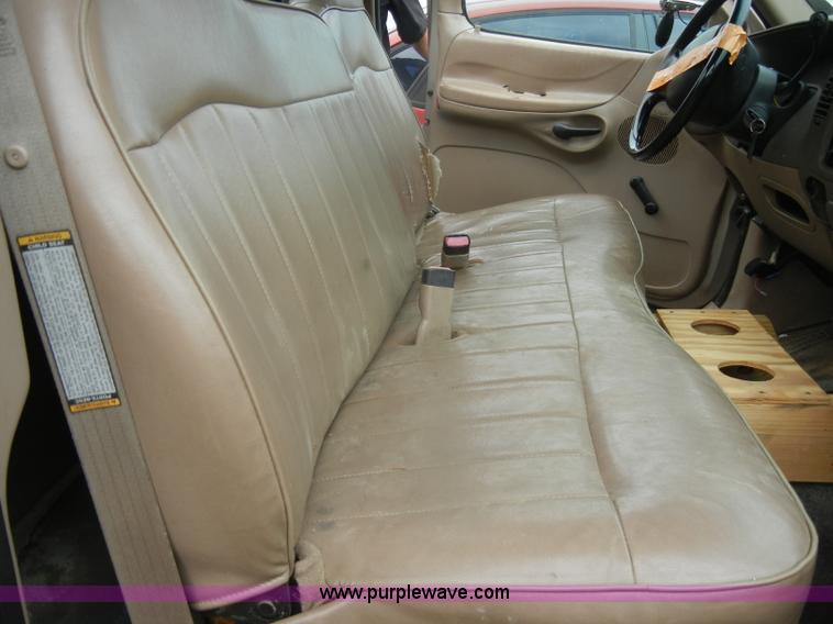 image for item D4958 1997 Ford F150 pickup truck