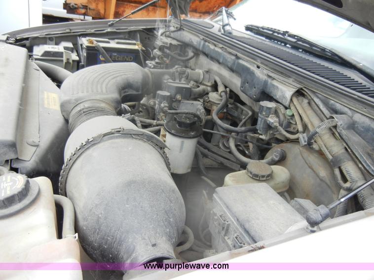 image for item D4958 1997 Ford F150 pickup truck