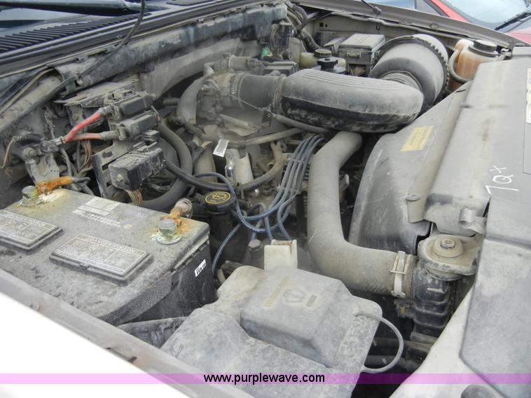 image for item D4958 1997 Ford F150 pickup truck