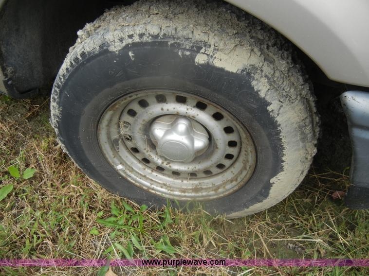 image for item D4958 1997 Ford F150 pickup truck