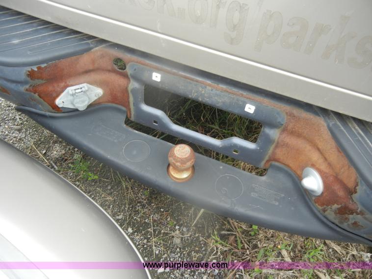 image for item D4958 1997 Ford F150 pickup truck