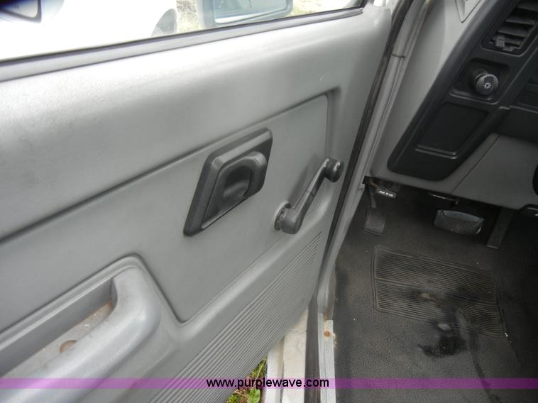 image for item D4960 1991 Ford Ranger pickup truck