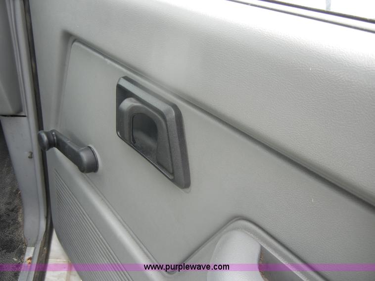 image for item D4960 1991 Ford Ranger pickup truck