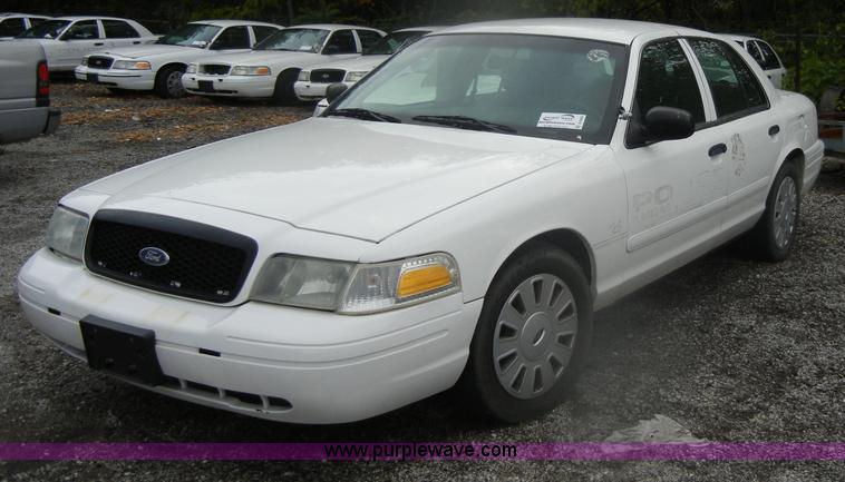 image for item D4962 2006 Ford Crown Victoria Police Interceptor