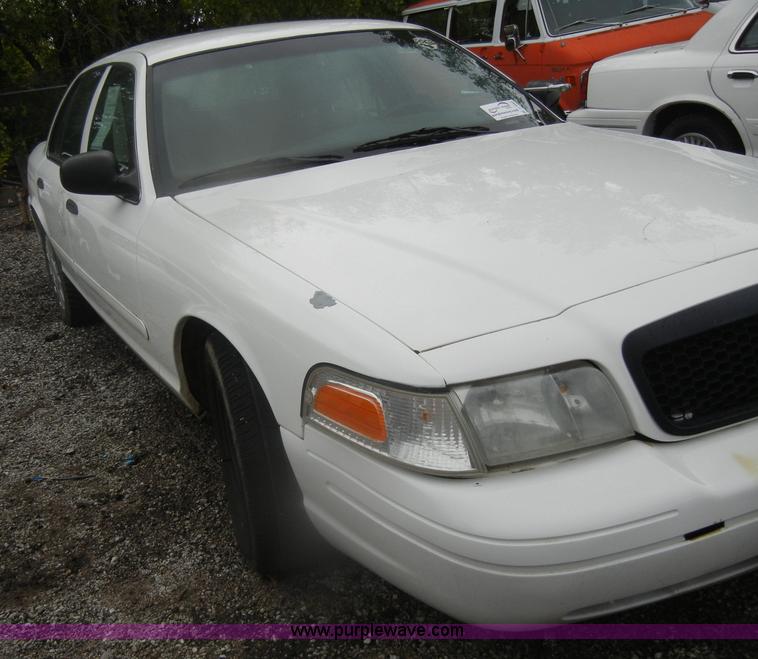 image for item D4962 2006 Ford Crown Victoria Police Interceptor