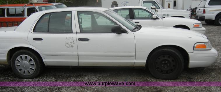 image for item D4962 2006 Ford Crown Victoria Police Interceptor