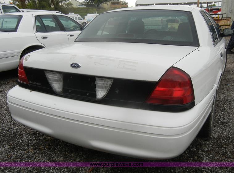 image for item D4962 2006 Ford Crown Victoria Police Interceptor