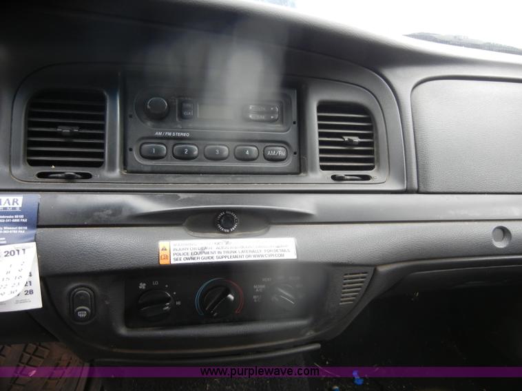 image for item D4962 2006 Ford Crown Victoria Police Interceptor
