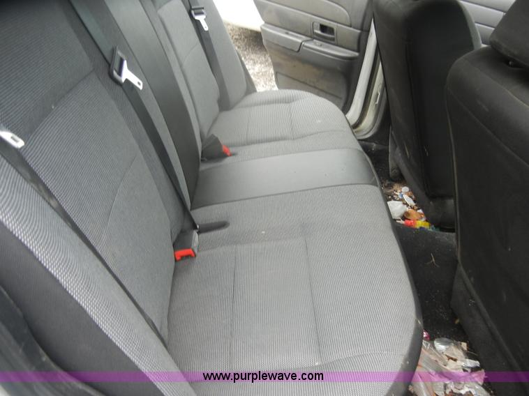 image for item D4962 2006 Ford Crown Victoria Police Interceptor