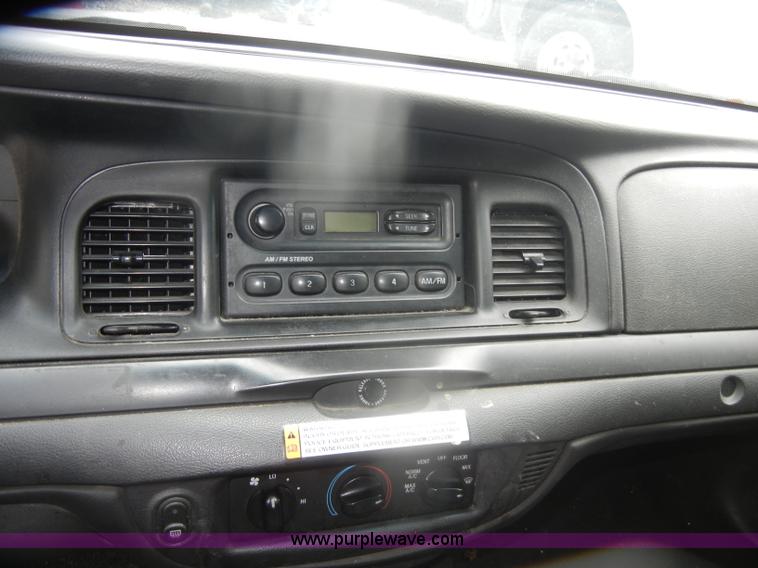image for item D4966 2006 Ford Crown Victoria Police Interceptor
