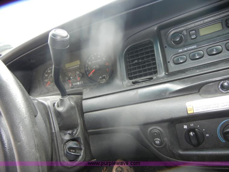 image for item D4966 2006 Ford Crown Victoria Police Interceptor