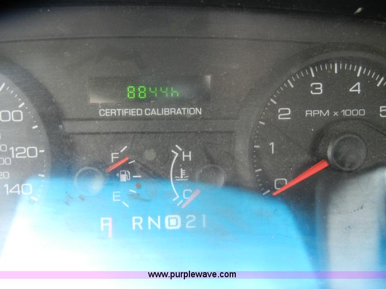 image for item D4966 2006 Ford Crown Victoria Police Interceptor