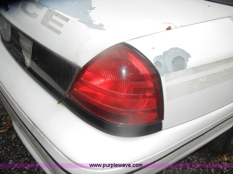 image for item D4966 2006 Ford Crown Victoria Police Interceptor