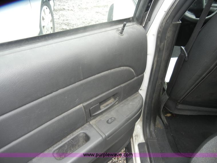 image for item D4970 2005 Ford Crown Victoria Police Interceptor