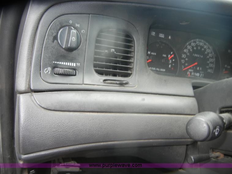 image for item D4970 2005 Ford Crown Victoria Police Interceptor