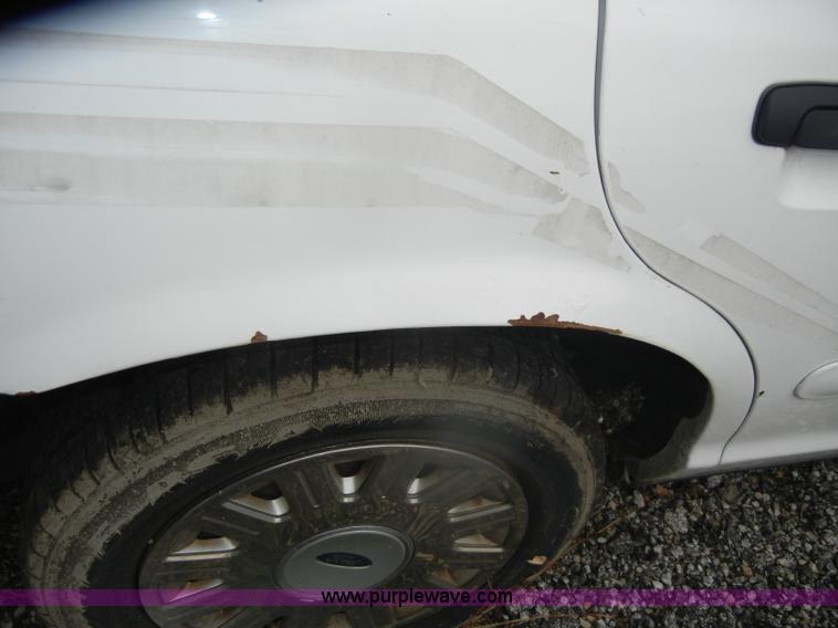 image for item D4970 2005 Ford Crown Victoria Police Interceptor