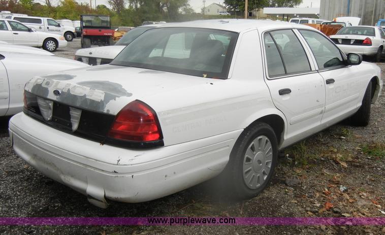 image for item D4971 2006 Ford Crown Victoria Police Interceptor