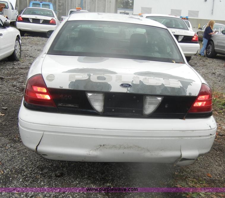 image for item D4971 2006 Ford Crown Victoria Police Interceptor