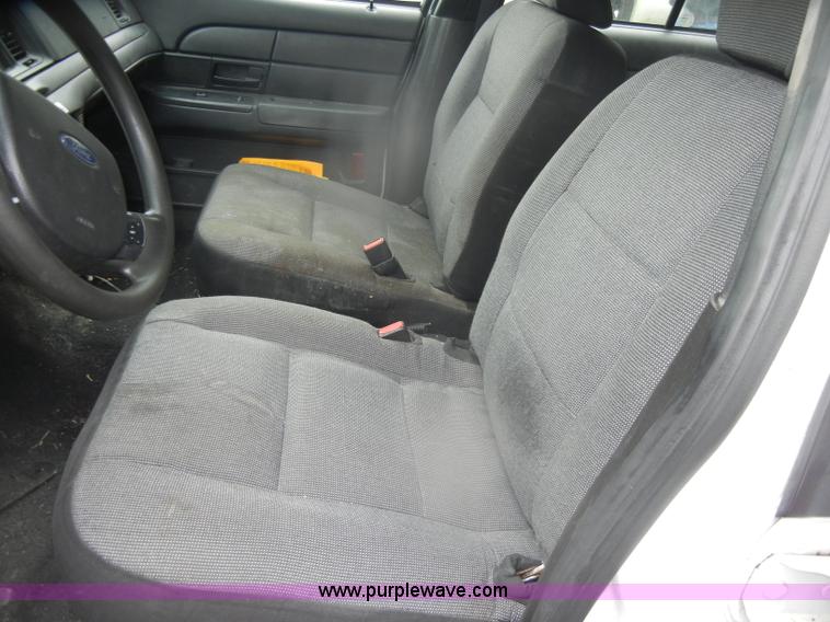 image for item D4971 2006 Ford Crown Victoria Police Interceptor