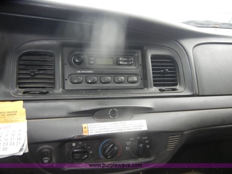 image for item D4971 2006 Ford Crown Victoria Police Interceptor