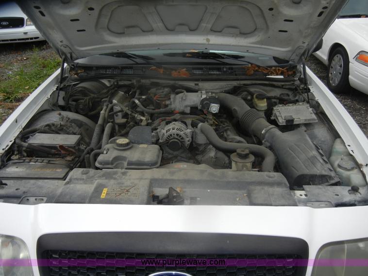 image for item D4971 2006 Ford Crown Victoria Police Interceptor