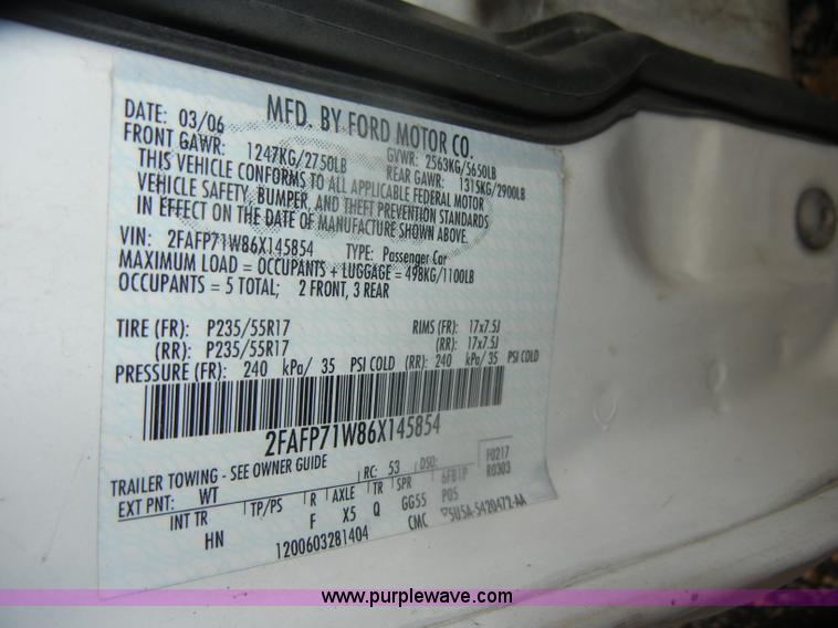 image for item D4971 2006 Ford Crown Victoria Police Interceptor