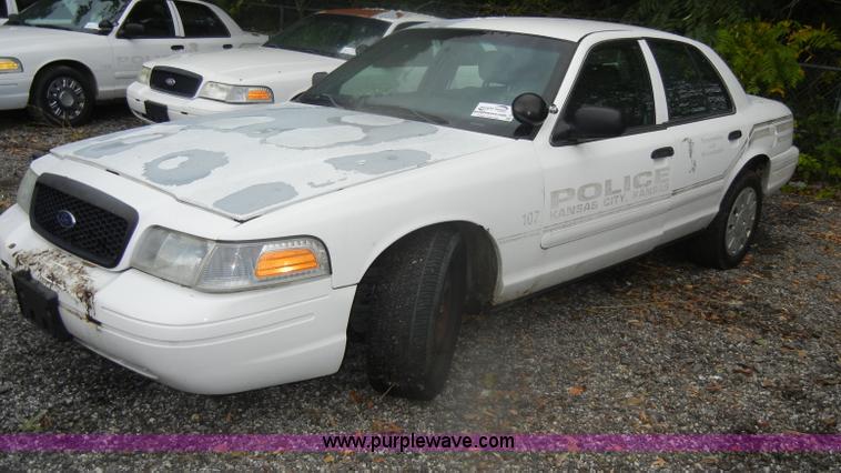 image for item D4973 2006 Ford Crown Victoria Police Interceptor