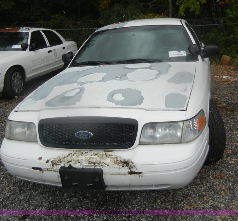 image for item D4973 2006 Ford Crown Victoria Police Interceptor