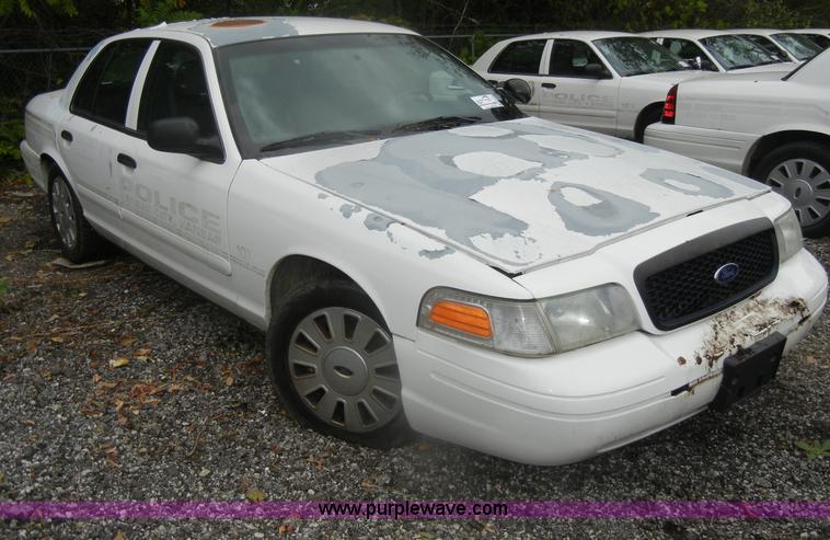 image for item D4973 2006 Ford Crown Victoria Police Interceptor