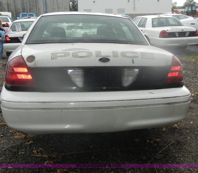 image for item D4973 2006 Ford Crown Victoria Police Interceptor