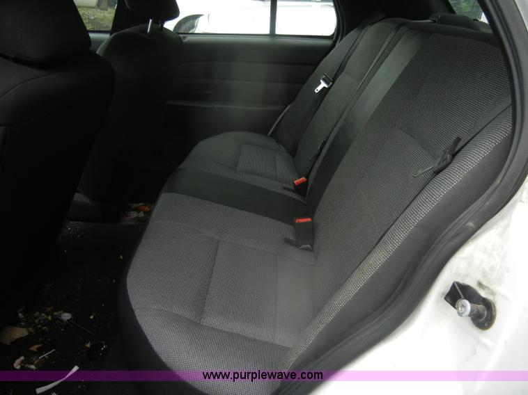 image for item D4973 2006 Ford Crown Victoria Police Interceptor