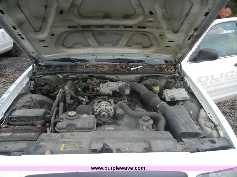 image for item D4973 2006 Ford Crown Victoria Police Interceptor