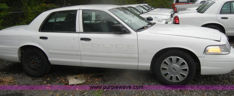 image for item D4974 2008 Ford Crown Victoria Police Interceptor