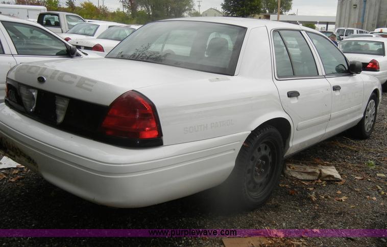 image for item D4974 2008 Ford Crown Victoria Police Interceptor