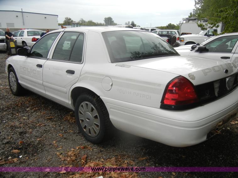 image for item D4974 2008 Ford Crown Victoria Police Interceptor
