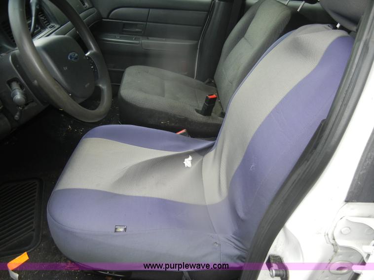 image for item D4974 2008 Ford Crown Victoria Police Interceptor