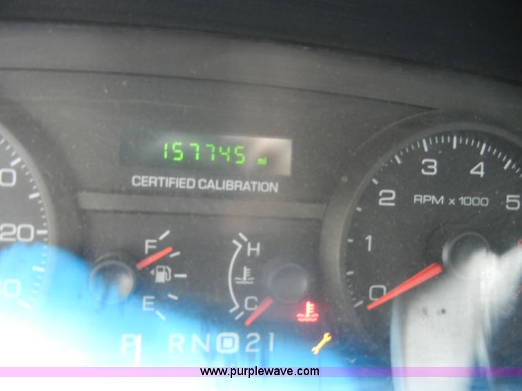 image for item D4974 2008 Ford Crown Victoria Police Interceptor