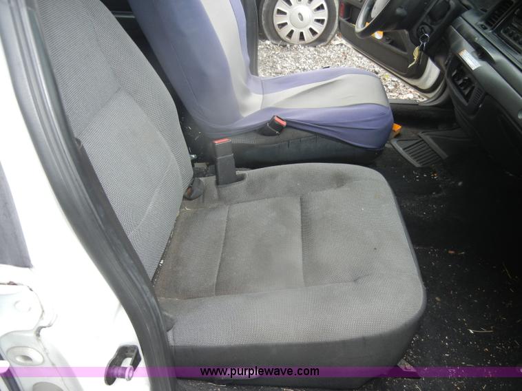 image for item D4974 2008 Ford Crown Victoria Police Interceptor