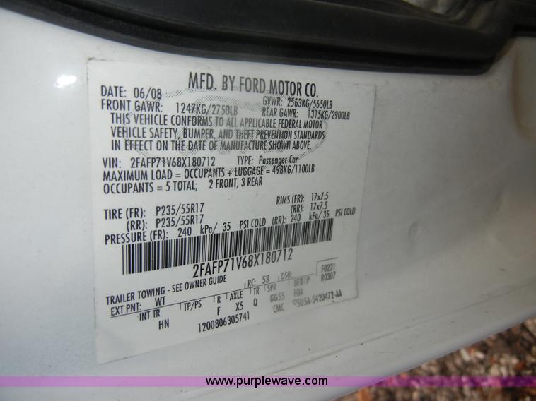 image for item D4974 2008 Ford Crown Victoria Police Interceptor