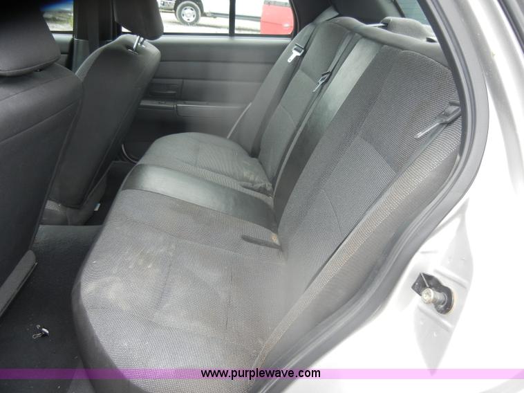image for item D4981 2005 Ford Crown Victoria Police Interceptor