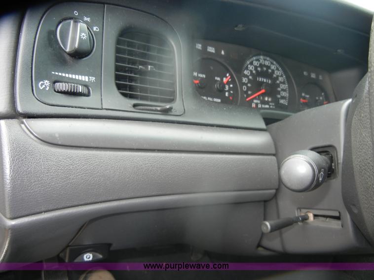 image for item D4981 2005 Ford Crown Victoria Police Interceptor