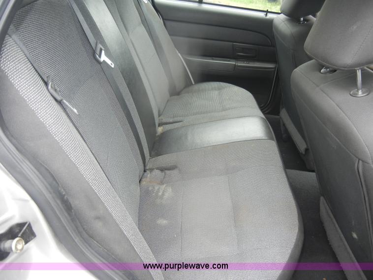 image for item D4981 2005 Ford Crown Victoria Police Interceptor