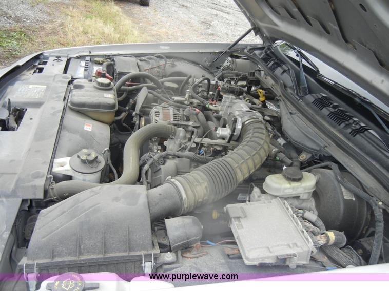 image for item D4981 2005 Ford Crown Victoria Police Interceptor