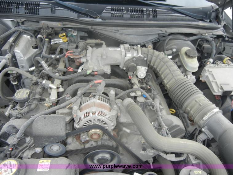 image for item D4981 2005 Ford Crown Victoria Police Interceptor