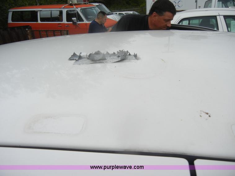 image for item D4983 2005 Ford Crown Victoria Police Interceptor